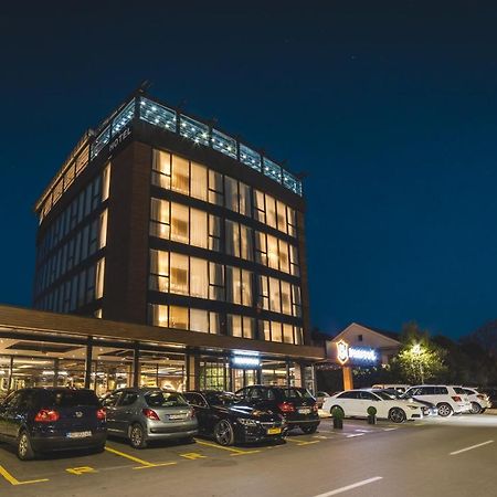 Bristol Hotel بودغوريتْسا المظهر الخارجي الصورة