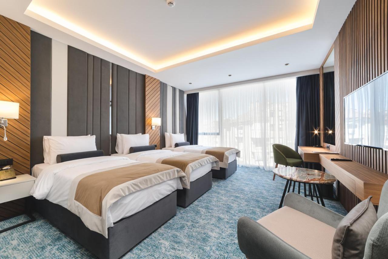 Bristol Hotel بودغوريتْسا المظهر الخارجي الصورة