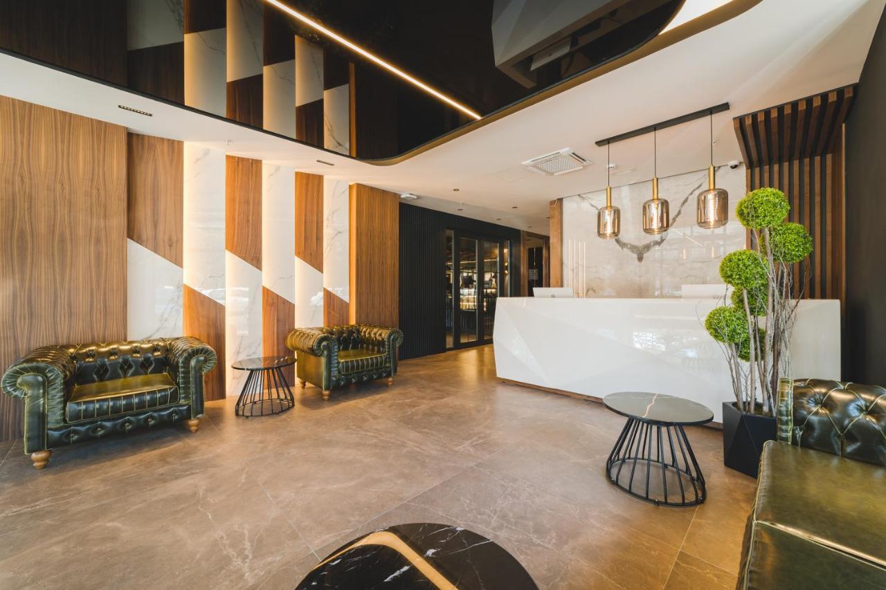 Bristol Hotel بودغوريتْسا المظهر الخارجي الصورة